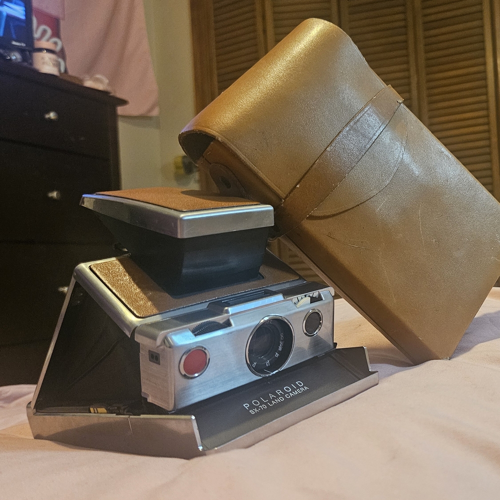 Polaroid SX-70 Land Camera - Silver and Brown
